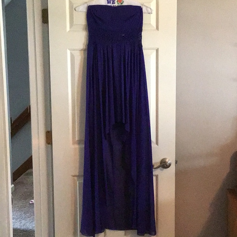Beautiful long royal blue dress. Size Med